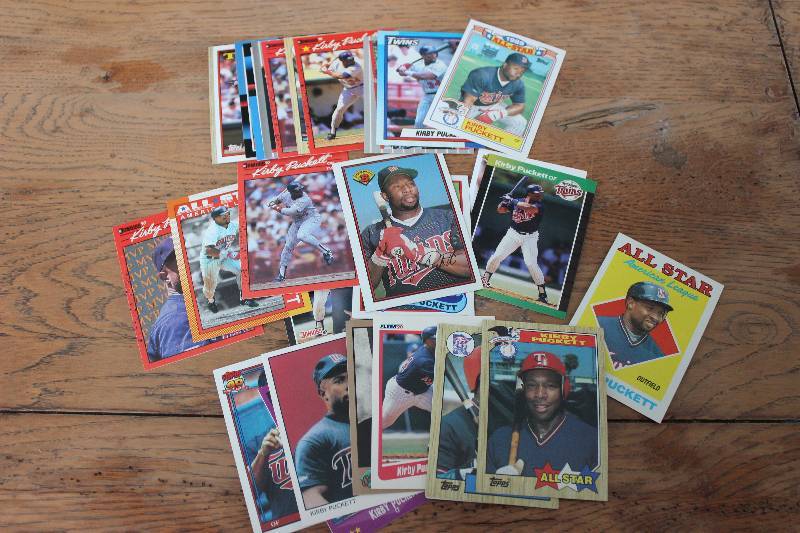lot 10 image: 30 Kirby Puckett Cards...