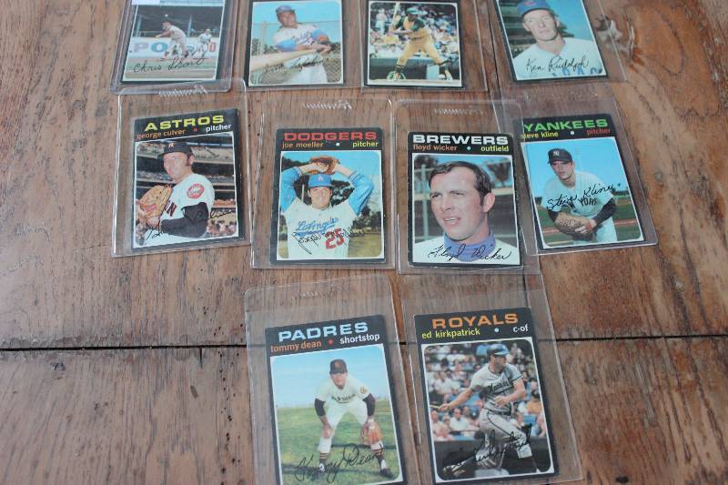 lot 29 image: 1971 Topps Baseball Cards...