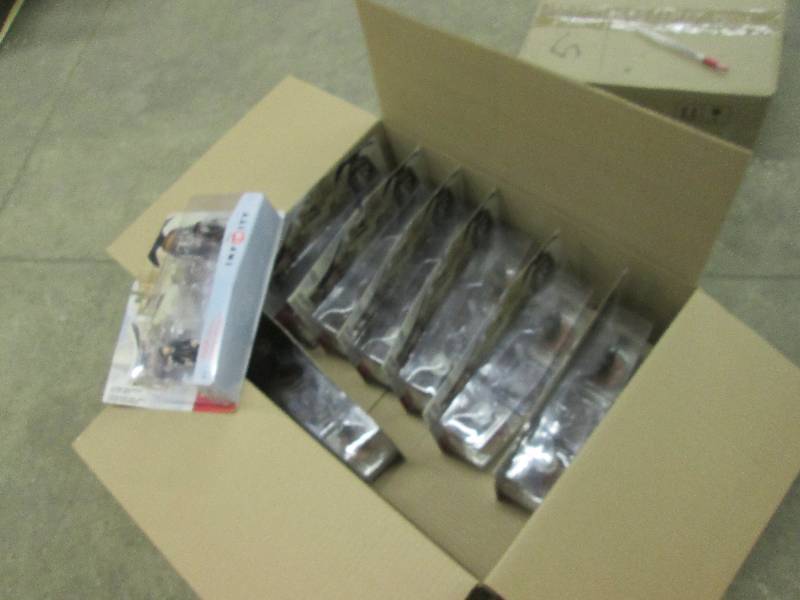 lot 189 image: Infinity toy pack lone ranger and t...