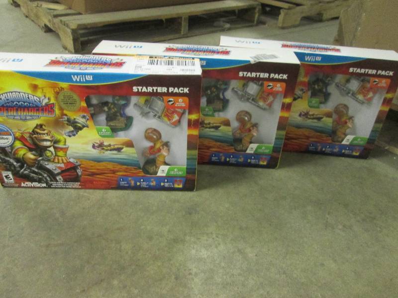 lot 201 image: 3 WiiU skylander supercharger start...
