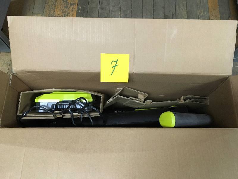 Ryobi 155 MPH 300CFM 40-Volt Lithium-Ion Cordless Jet Fan Blower- 2.6 AH Battery and Charger Inculded  in like new condition