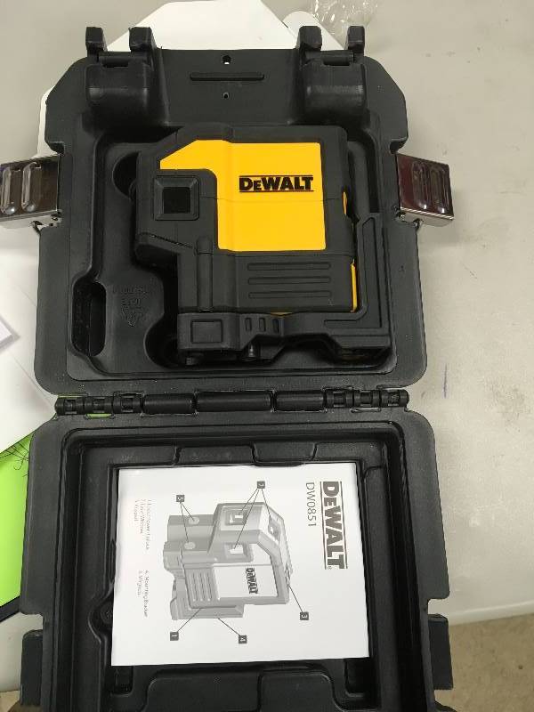 DeWalt 165 5 SpotLine Laser  in like new condition