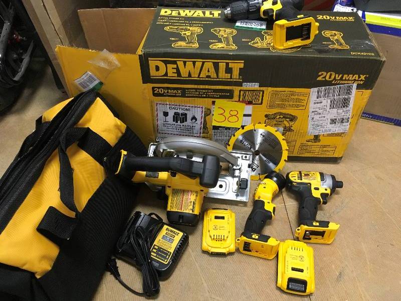 DeWalt 20-Volt Max Lithium-Ion Cordless Combo Kit (4 Tool) with (2) Batteries 2Ah, Charger and Contractor Bag not used