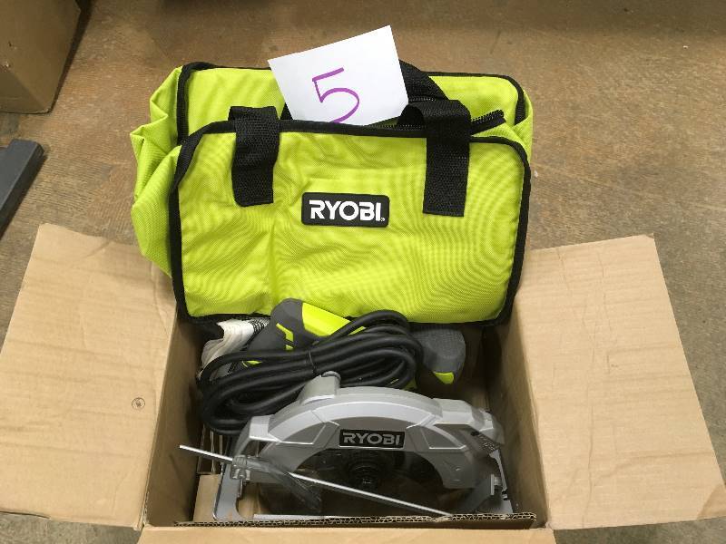Ryobi  15 Amp 7-14 in. Circular Saw with Laser in good codnition