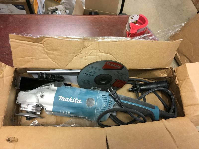 Makita 7 Angle Grinder used but works Great