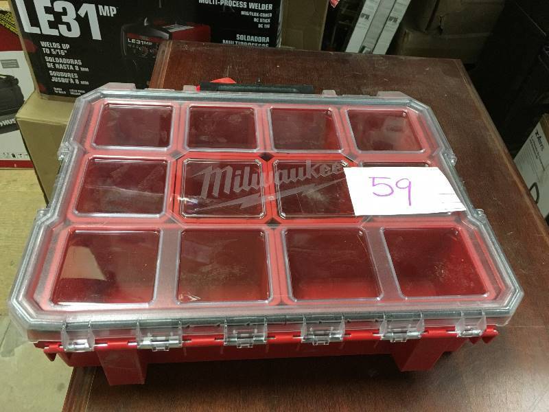 Milwaukee 10-Compartment Red Deep Pro Small Parts Organizer in good condition