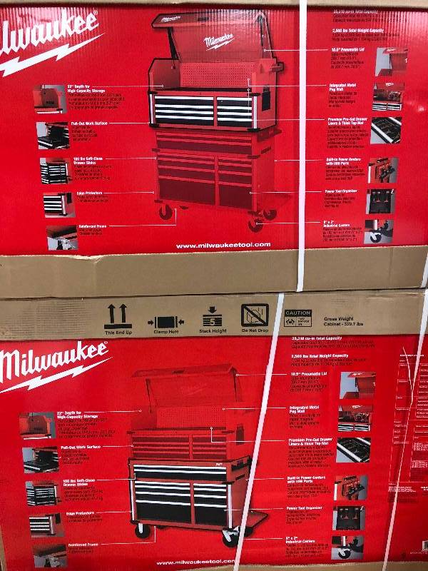 Milwaukee 46 in. 18-Drawer Tool Chest and Cabinet Combo open box never used