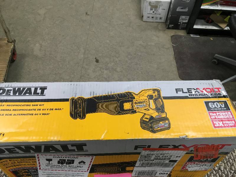 DeWalt 60 Volt MAX Cordless Lithium-Ion Reciprocating Saw Kit with FLEXVOLT Battery Open  box never used