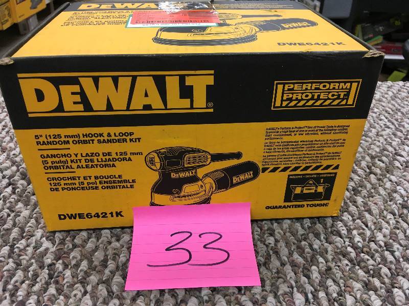 DeWalt 5 inch Random Orbit Sander Kit Open  box never used