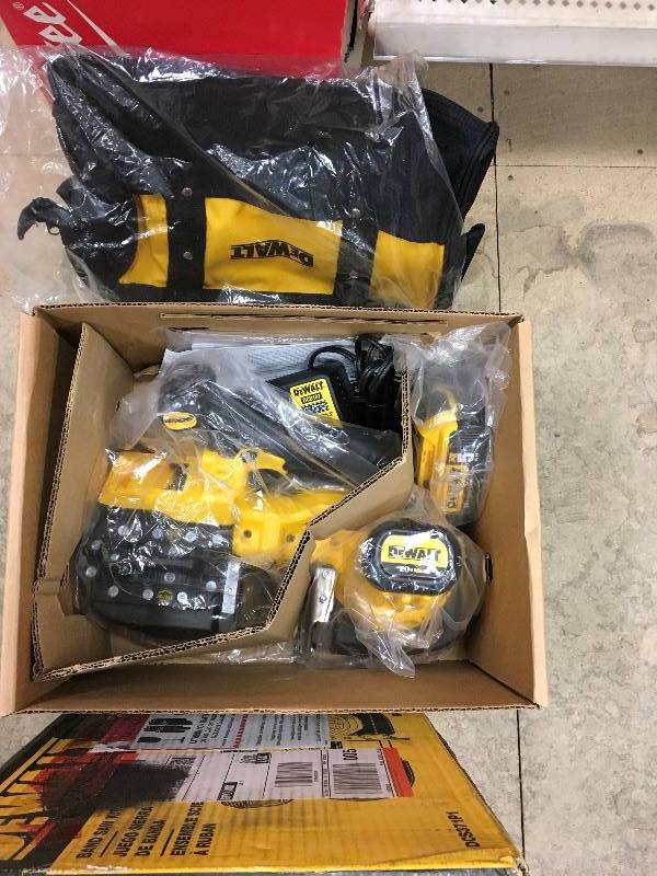 DeWalt 20 Volt MAX Lithium-Ion Band Saw Kit Open  box never used