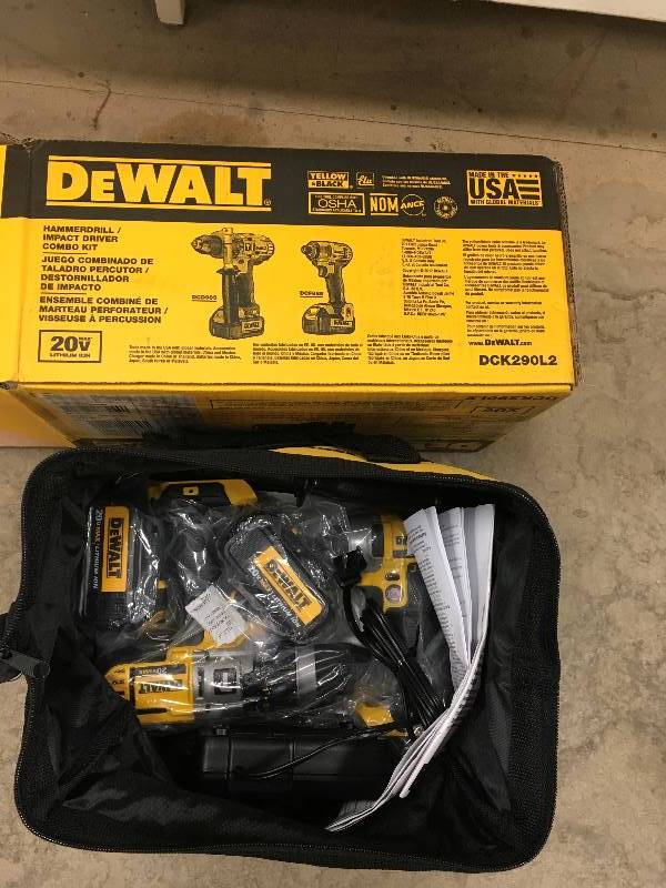 DeWalt 20 Volt Lithium-Ion HammerdrillImpact Driver Combo Kit Open  box never used