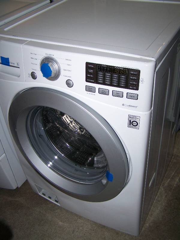 lot 16 image: LG Front Load Washer