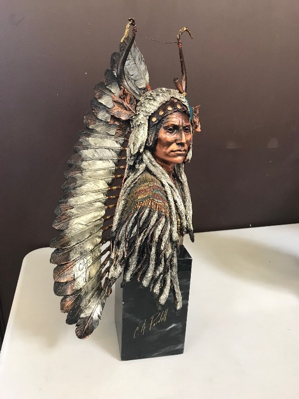 lot 126 image: LEGENDS STATUE