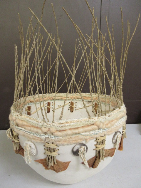 lot 344 image: DECORATED CLAY BOWL BY ENTRISCH