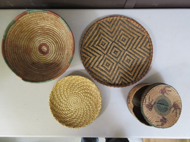 lot 412 image: HNAD WOVEN TRAYS, BOWLS AND BASKETS