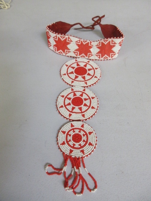 lot 423 image: MENS BEADED CHOKER