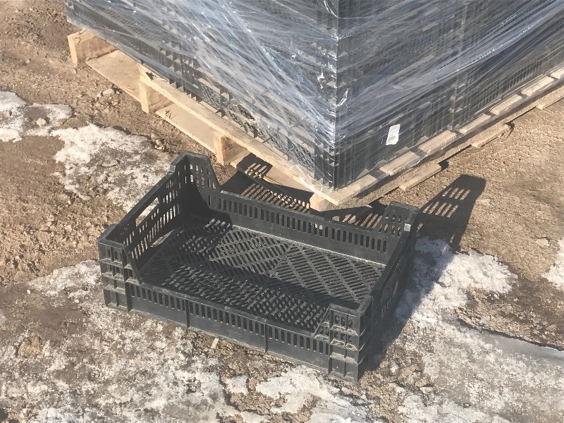 lot 8 image: Pallet Of Approx (35) 15x23 Plast...