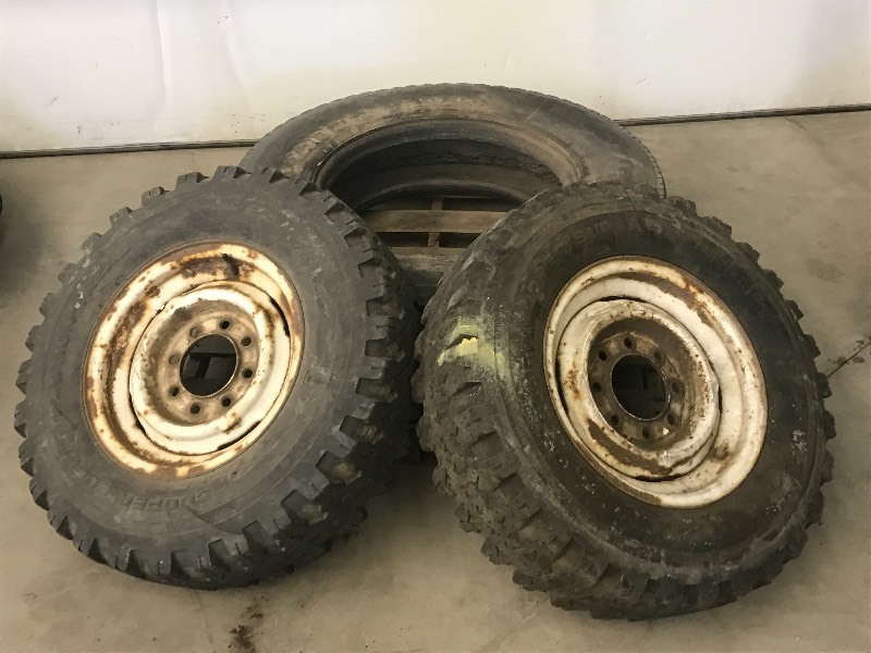 lot 56 image: Lot Of (3) Tires (2) Cooper Super ...