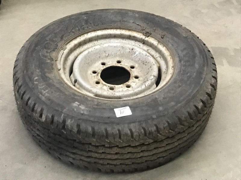 lot 64 image: (1) Goodyear Wrangler LT2457516 T...