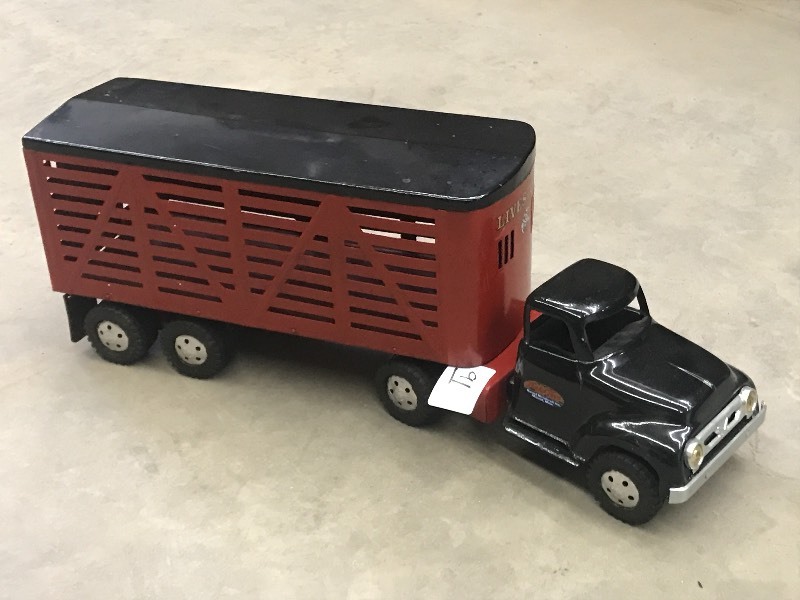 lot 91 image: Vintage Tonka Livestock Truck & Tra...