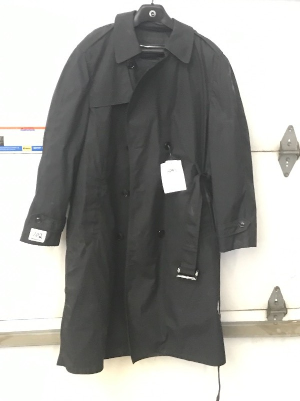 lot 102 image: Unused DSCP Size 42R Insulated Coat...
