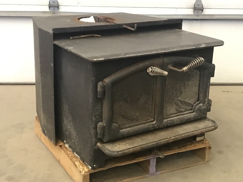 lot 106 image: Heavy Duty Cast Iron Double-Door Wo...
