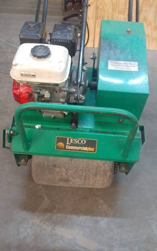lot 7 image: Lesco Honda 4 HP 5-Tine Walk Behind Aerator - FOR PARTS