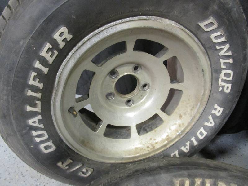 lot 18 image: (3) Wheels & Tires off of 88 Corvette