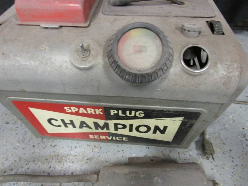 lot 20 image: Champion Spark Plug Service Machine