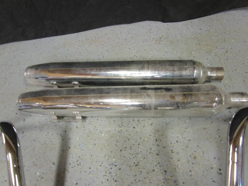 lot 32 image: Harley Handlebars & Pipes
