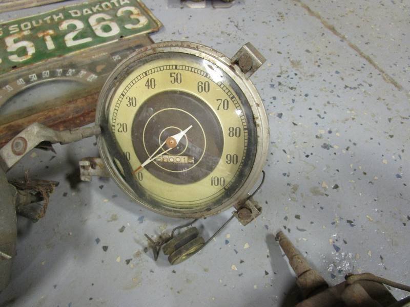 lot 68 image: Vintage License Plates, Gauges & Misc.