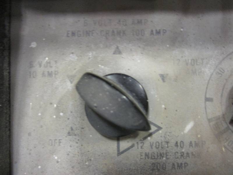 lot 71 image: Battery Charger