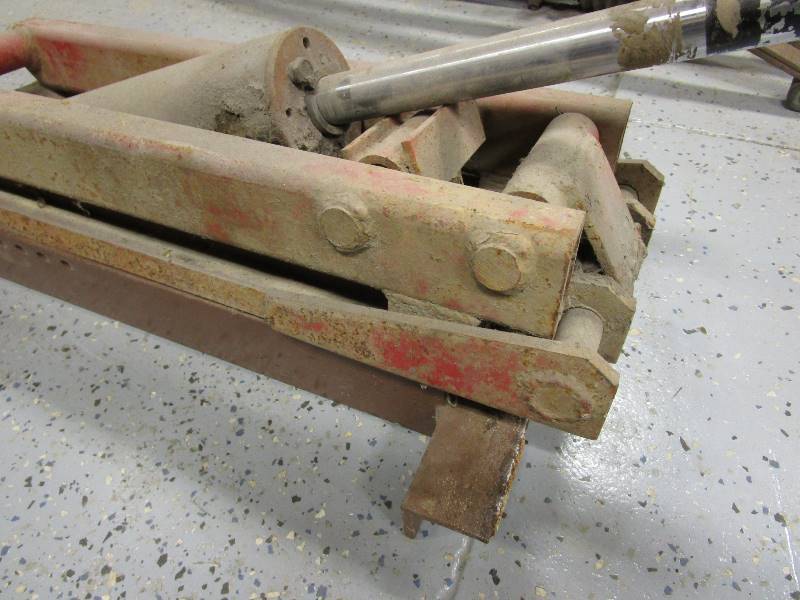 lot 75 image: Hoist