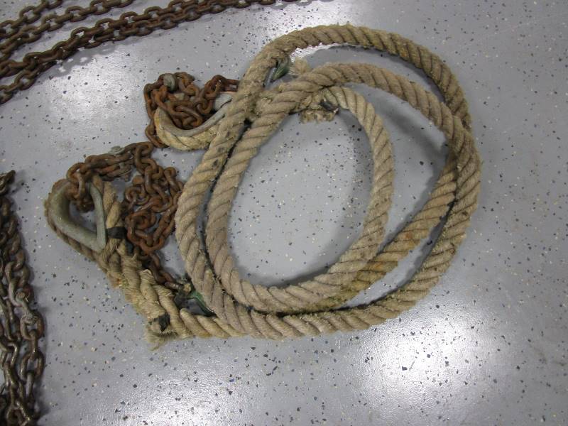 lot 76 image: Tow Rope & Log Chains