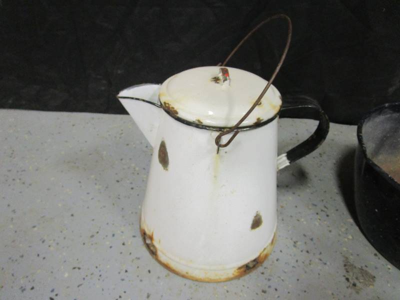 lot 118 image: Vintage Stoneware