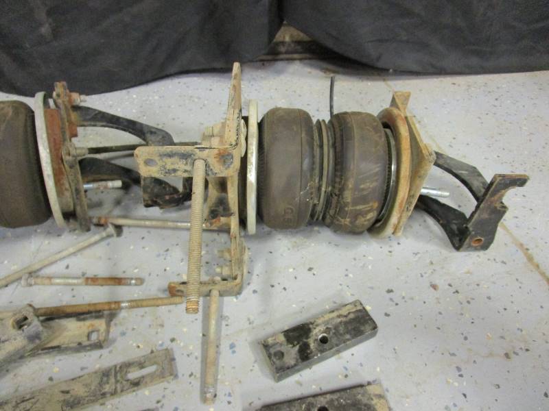 lot 45 image: Air Ride System 00-09 Ford
