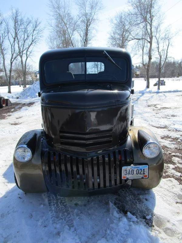 lot 1 image: 1946 Chevy Ramp Truck