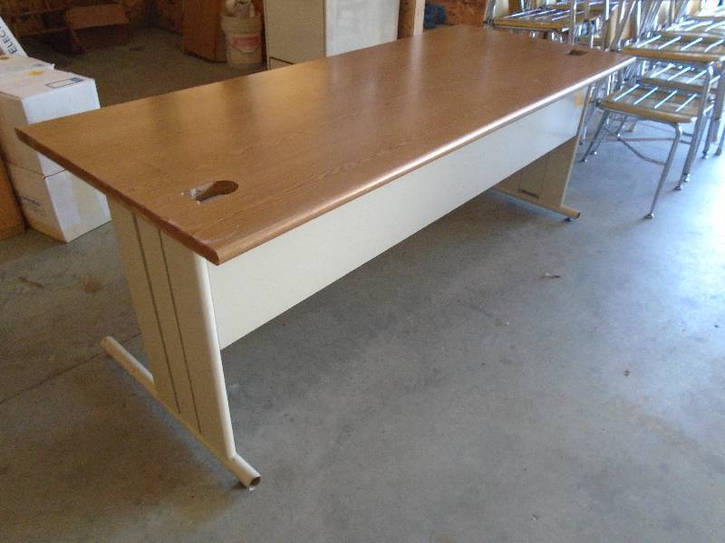 DeskTable