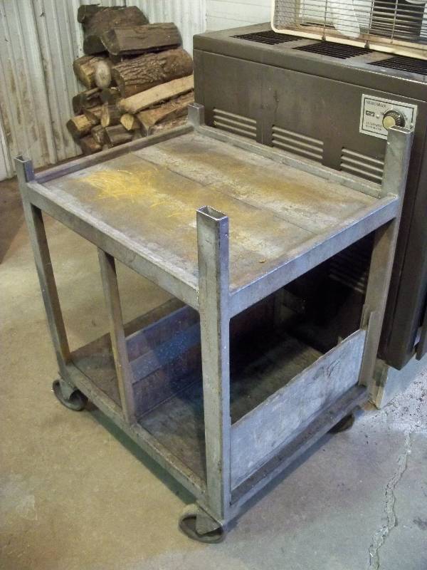 lot 16 image: Welding Cart