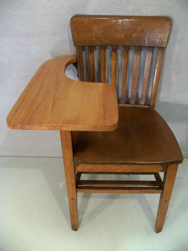 lot 30 image: School Desk