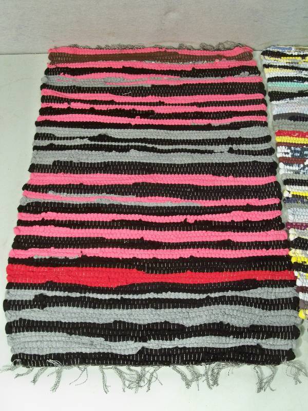lot 33 image: Rugs