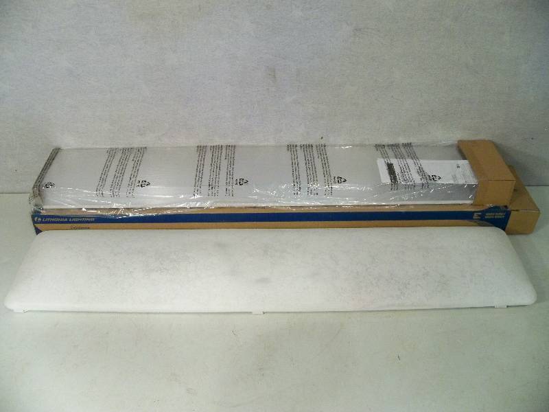 lot 34 image: 48 Florescent Light Fixtures