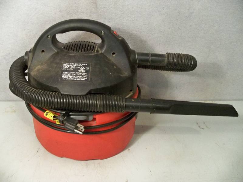 lot 62 image: Craftsman Shop Vac