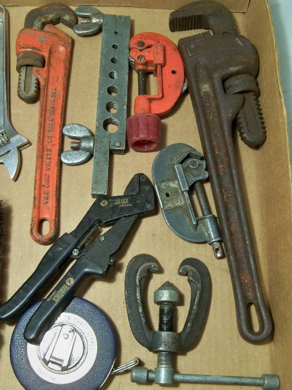 lot 71 image: Plumbing Tools