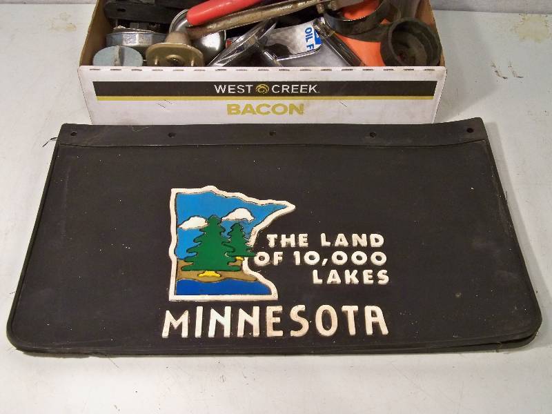 lot 75 image: Automotive Supplies