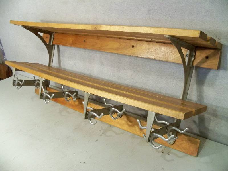 lot 77 image: Vintage Shelf