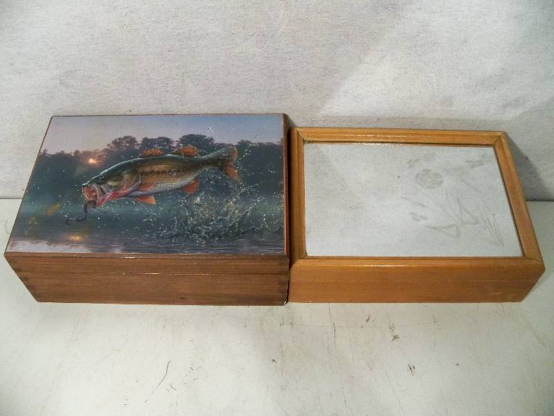 lot 80 image: Wood Boxes