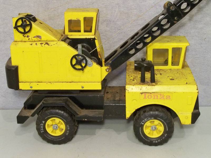 lot 36 image: Tonka Crane