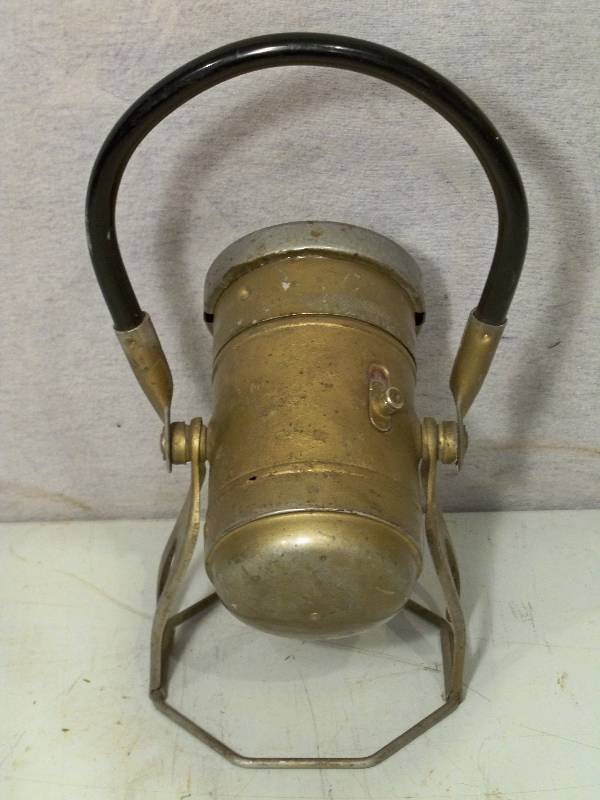 lot 116 image: Empire Railroad Light