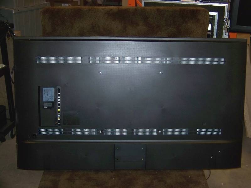 lot 1 image: Samsung 70 4K LED Ultra-HD High Definition Slim-Design SMART Television Flat Panel TV w Remote Control